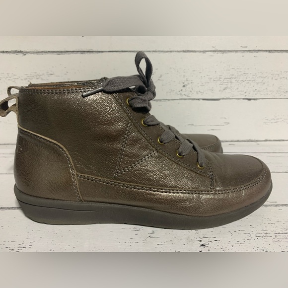 Vionic Women’s Size 6.5 Gray Ankle Boots – Supportive Orthotic Comfort Shoes - Picture 6 of 11